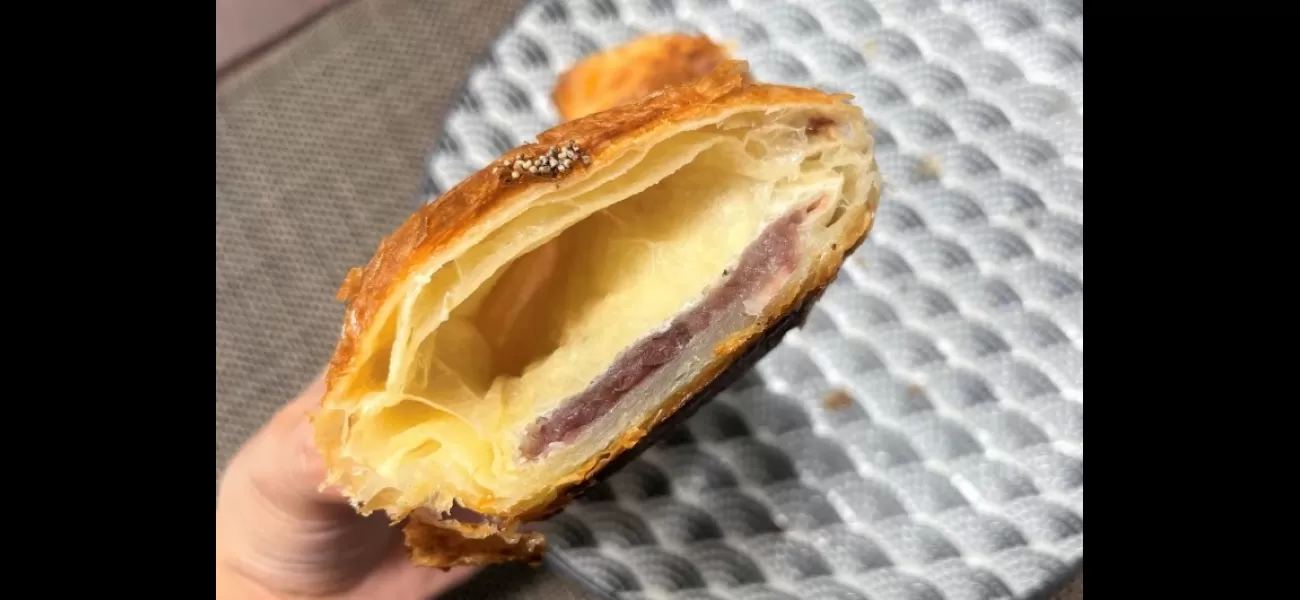 Japan’s best domestic hamburger fast food chain now has croissants, but are they any good?
