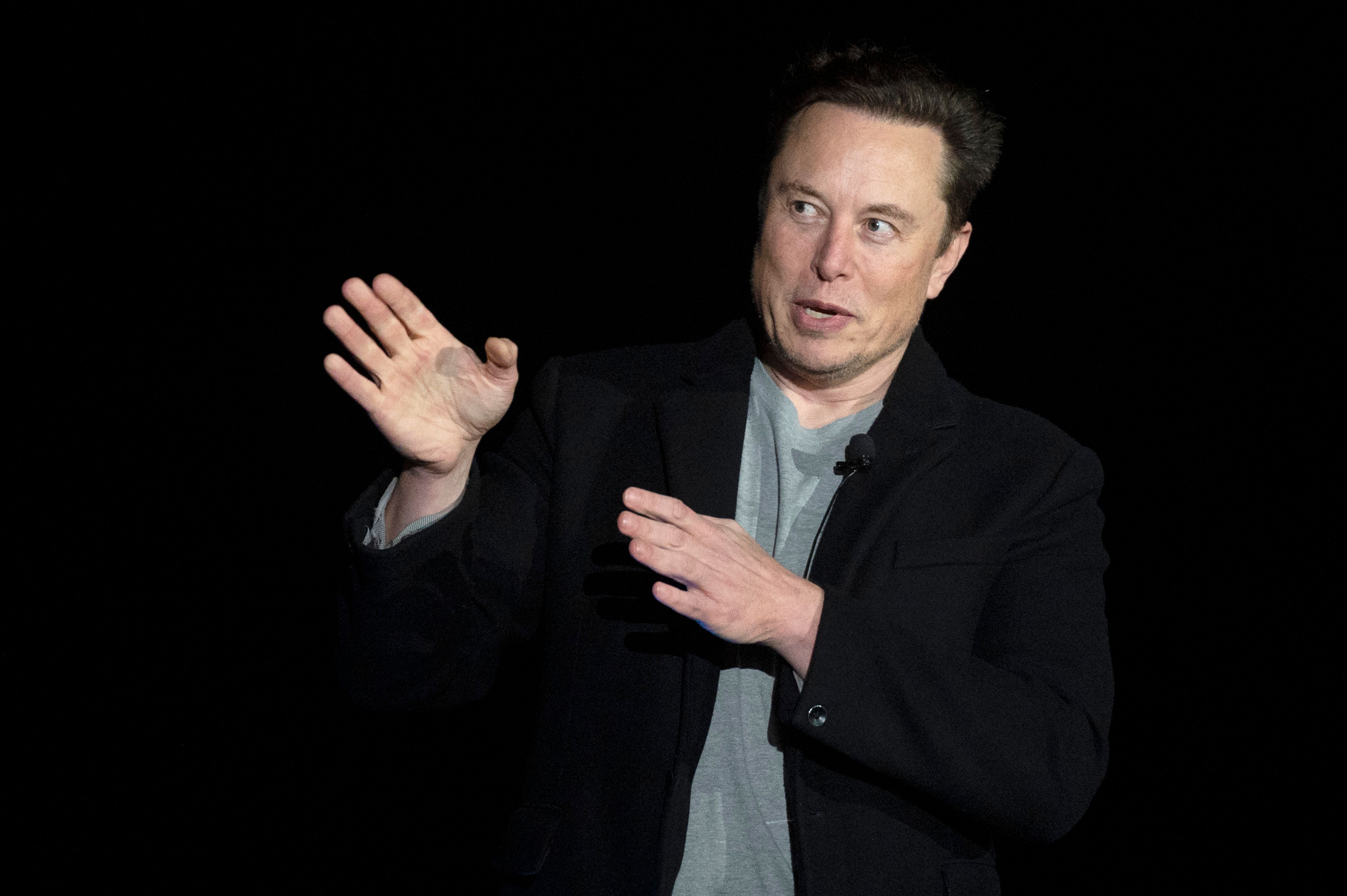 Musk ‘resolved misunderstanding’ with Tim Cook about Twitter’s iOS app