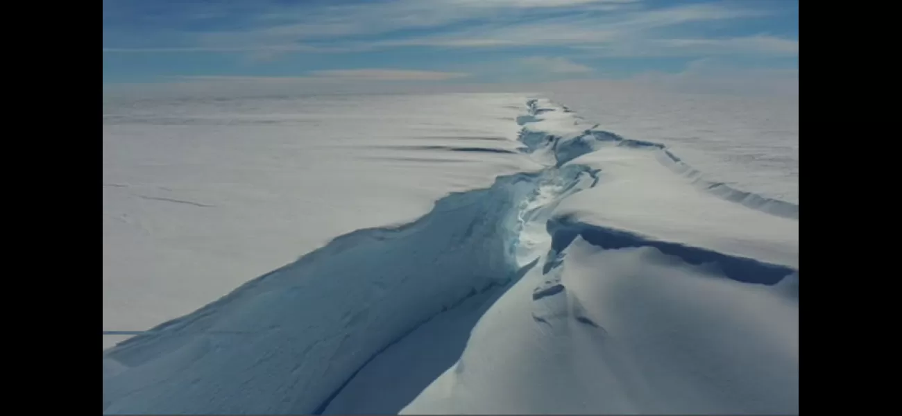 An iceberg the size of London breaks off from Antarctic ice shelf