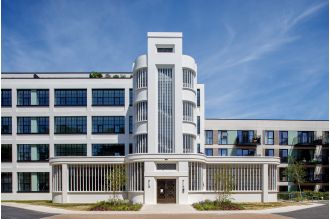 Hayes could be the perfect place to get onto the property ladder if you're looking for a family-friendly neighbourhood that's close to amenities. The neighbourhood is well-maintained and has plenty of amenities, such as a library and a park, that make it 