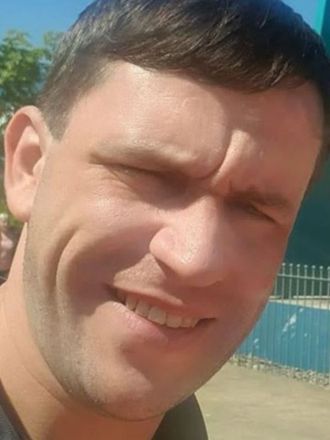 During an argument with a drug dealer, a man stabbed his mother to death. The man reportedly believed that the dealer was responsible for his mother's addiction to drugs.