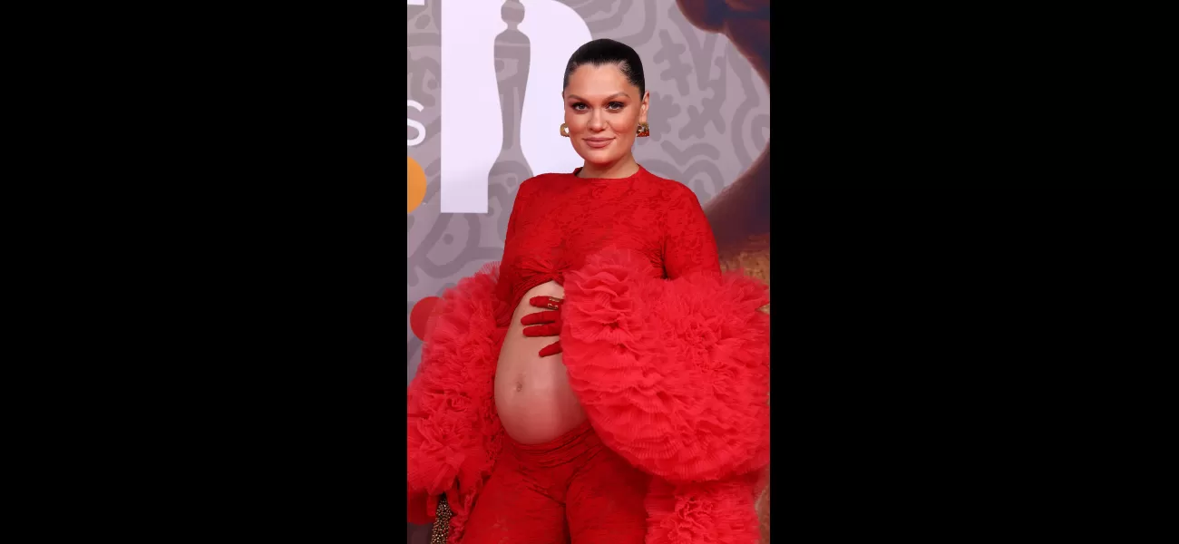 After being vegan for years, Jessie J has started eating meat again as a result of pregnancy cravings.