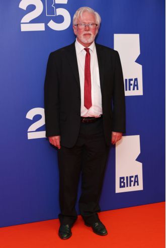 Phil Davis has decided to end his membership with Bafta after attending an awards show which he deemed to be an 