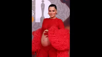 After being vegan for years, Jessie J has started eating meat again as a result of pregnancy cravings.