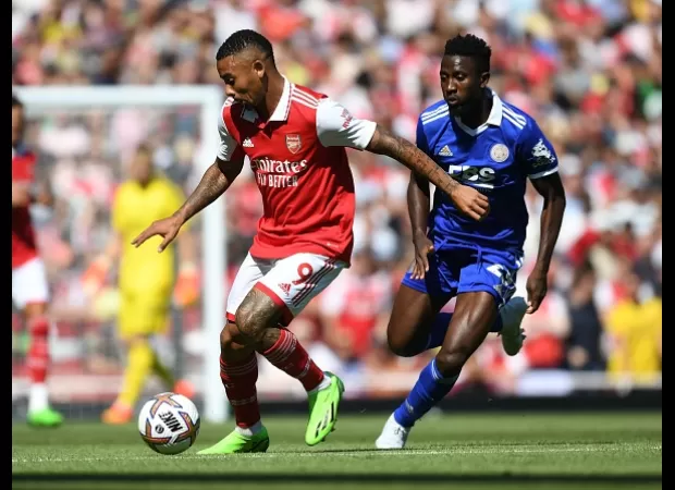 James Maddison is uncertain to play in the upcoming match between Leicester and Arsenal, giving Arsenal manager Mikel Arteta an advantage.