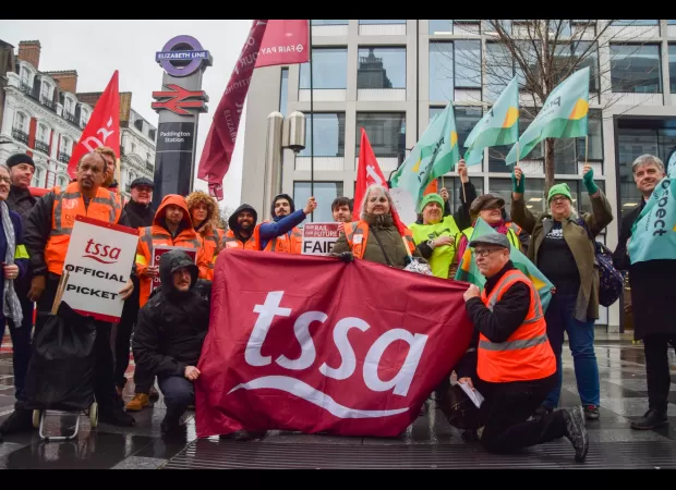 The union representing rail workers has agreed to a pay agreement after a long period of disagreement.