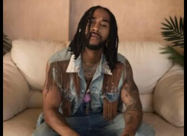 Omarion commented on an incident where a fan was tricked into thinking they were engaged, saying he doesn't take advantage of people.