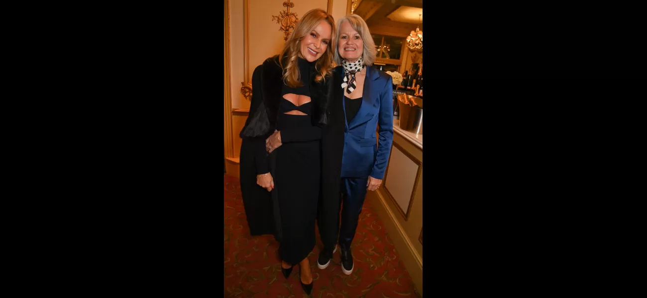 Amanda Holden attended the press night for Shirley Valentine with her look-alike mother as her guest.