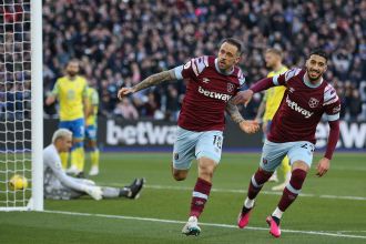 This week's Premier League games are being discussed.