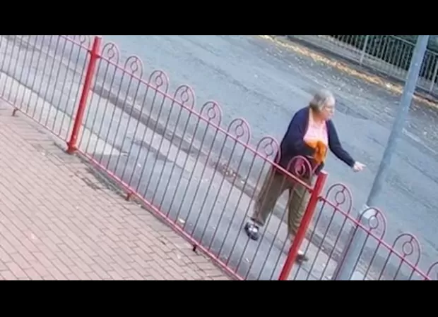 A pedestrian was given a jail sentence after they caused the death of a cyclist by instructing them to 