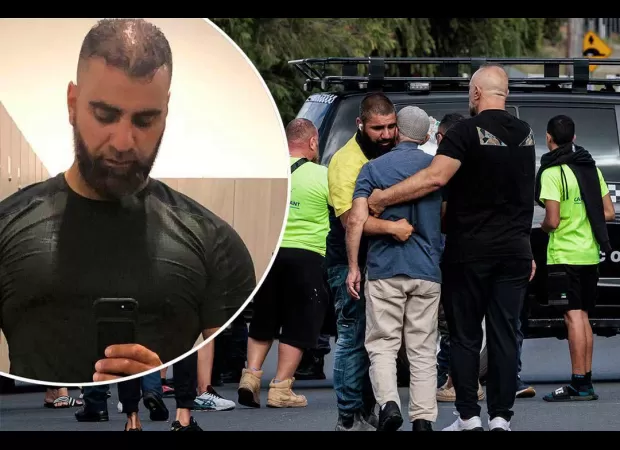 Son attempted to rescue his dad, who was fatally shot in a Sydney shooting that resembled an execution.