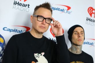 Blink-182 have delayed the beginning of their tour due to an unexpected incident involving drummer Travis Barker.