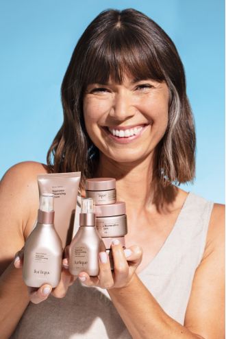 Are you uncertain about what to give your mom for Mother's Day? We have a great present for her.