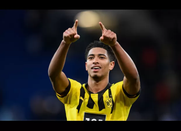 Rio Ferdinand has urged Jude Bellingham to pick Manchester United over Liverpool for his next move.