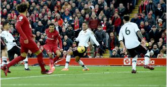 Paul Scholes criticized the performance of Lisandro Martinez after the team's heavy loss to Liverpool.