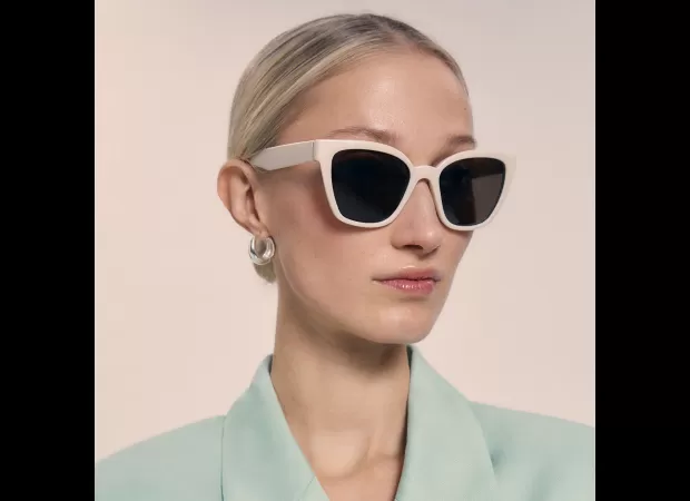 Find special presents that show your appreciation for your non-traditional mom on Mother's Day.