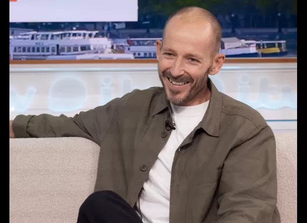 Jonnie Irwin has come back to the show A Place In The Sun, which he hosts, as he faces a terminal cancer diagnosis.