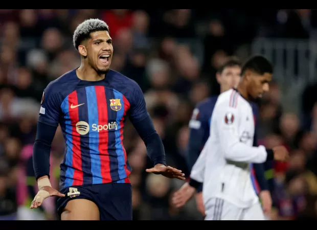 Ronald Araujo expressed his displeasure with Alejandro Garnacho's conduct following Barcelona's victory over Manchester United.