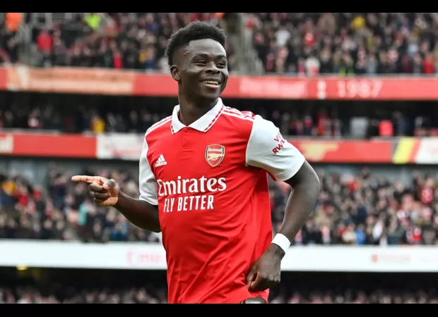 Bukayo Saka praises an 