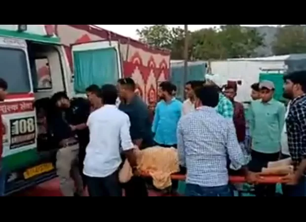 15 kids hurt after ride at fairground failed when cable snapped.