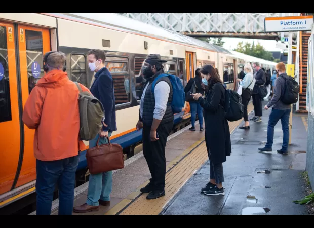 TfL plans to spend £4,000,000 to give each London Overground line a unique name.