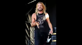 Fans of Foo Fighters in shock as they remember Taylor Hawkins on the 1 year anniversary of his passing; 