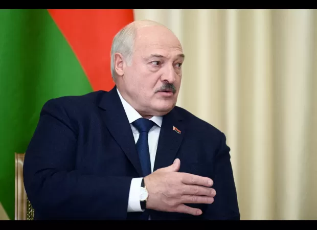 Putin announces intention to place nuclear arms in Belarus, threatening regional security.