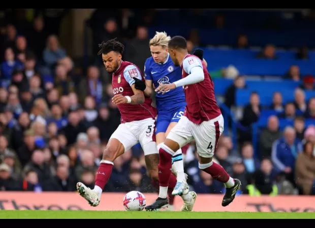 Jimmy Floyd Hasselbaink was frustrated with Mykhailo Mudryk's early substitution after a missed chance, saying 