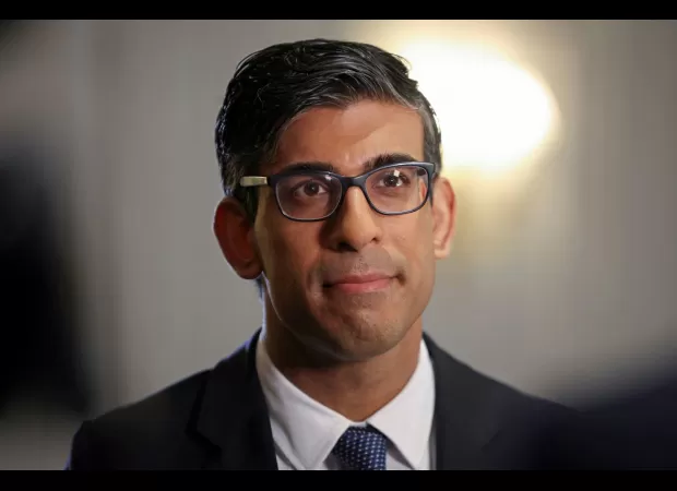 Rishi Sunak planning for election in 2024 after cutting income tax, suggesting a change in government.