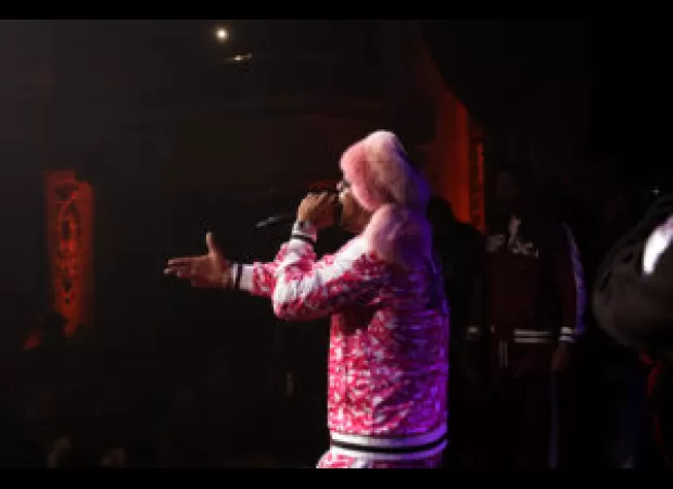 Cam’ron sued for using an unauthorized photo on merchandise without permission from photographer.