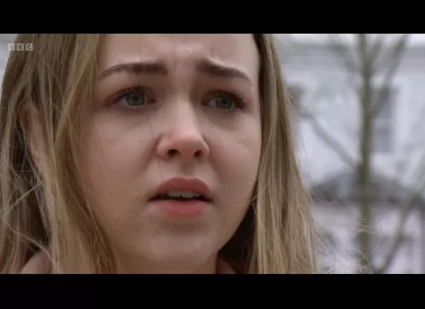 Amy's world falls apart as she's driven to consider self harm again, with heartbreaking scenes on EastEnders.