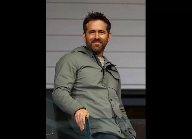 Taylor's celebrity friends, including Ryan Reynolds, have stopped following Joe Alwyn on social media, possibly signaling a split.