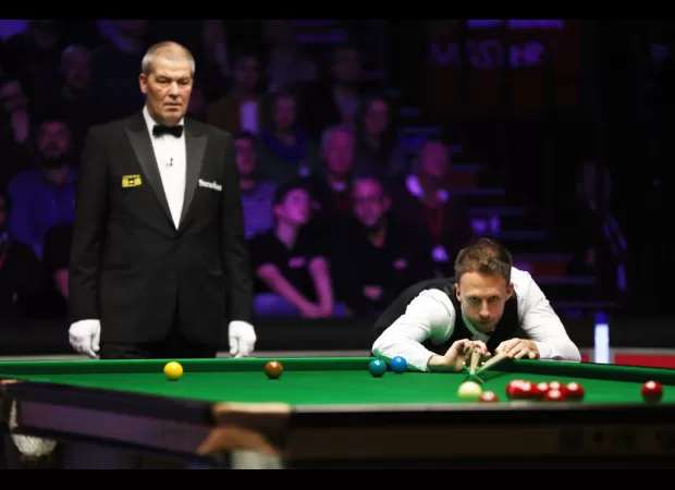 Snooker referees earn varying amounts, depending on the level of the event.