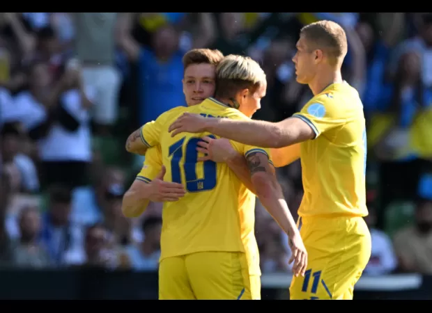 Mykhailo Mudryk takes drastic action to try to get the attention of Chelsea's new manager, Mauricio Pochettino.