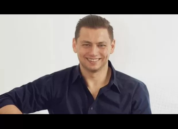 Former exec pleads guilty to defrauding Coles of $1.9 million.