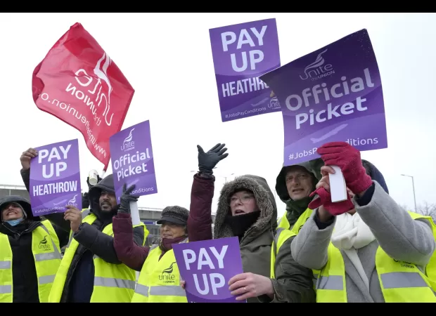 Unions hold gov't responsible for a year of strikes.