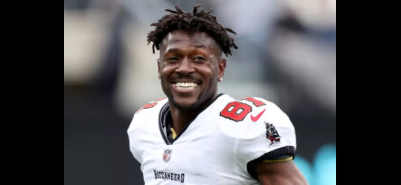 Antonio Brown's NAL team disbanded after payments failed.
