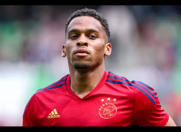 Jurrien's brother comments on rumors of his potential Arsenal move.