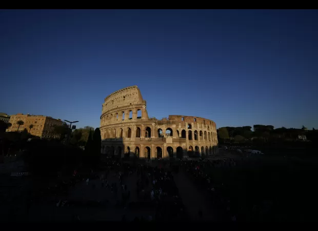 Tourist carved their girlfriend's name into Rome's Colosseum with keys.