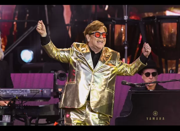 Fans of Britney Spears were disappointed when she didn't show up for Sir Elton John's Glastonbury headline set.