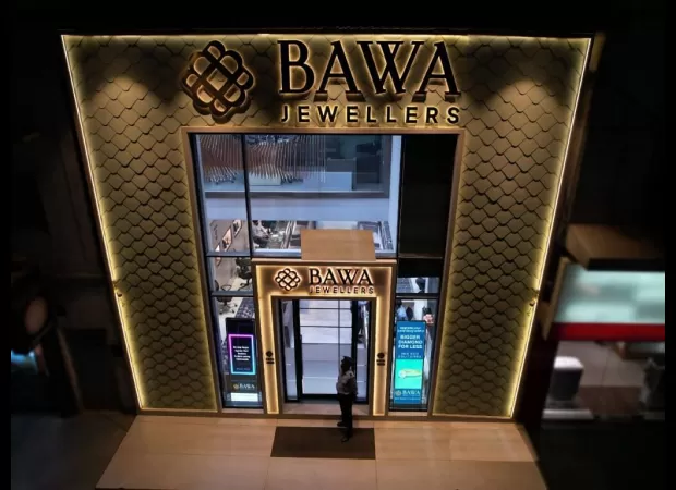 Bawa Jewellers provides a luxurious jewelry shopping experience.