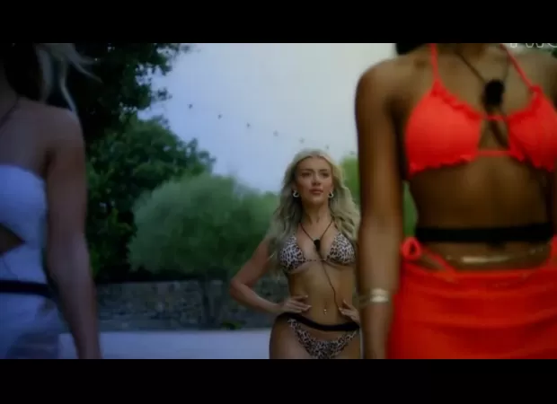 Viewers shocked as dumped islander returns to Love Island for Casa Amor twist.