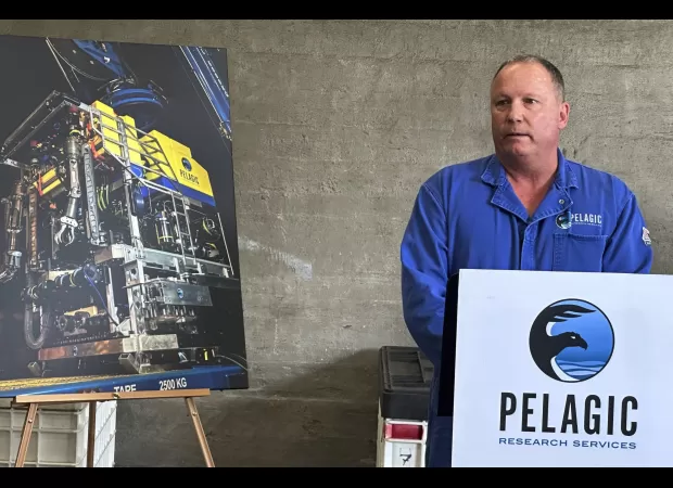 Leader of rescue team fights emotion recalling finding debris from Titan.