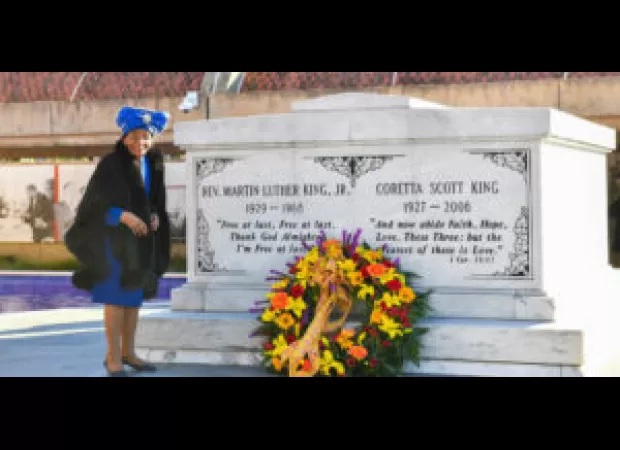 Christine King Farris, MLK's sister, has passed away at 95.