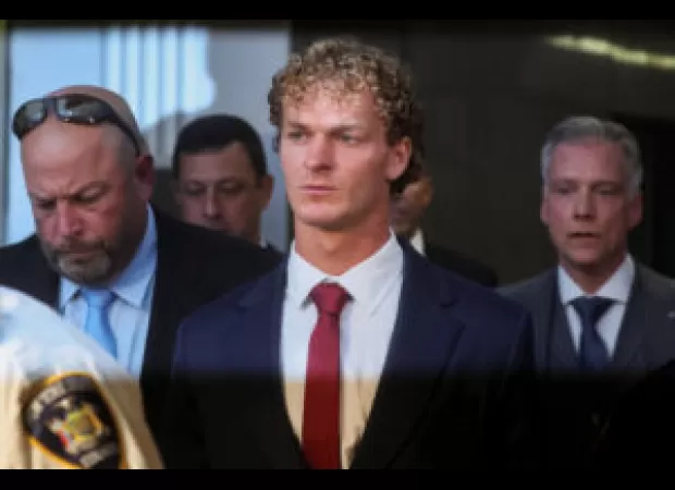 Accused killer pleads not guilty to homicide & manslaughter charges in Jordan Neely case.