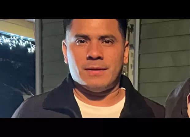 Dad drowns after rescuing two kids from lake while fishing with his son.