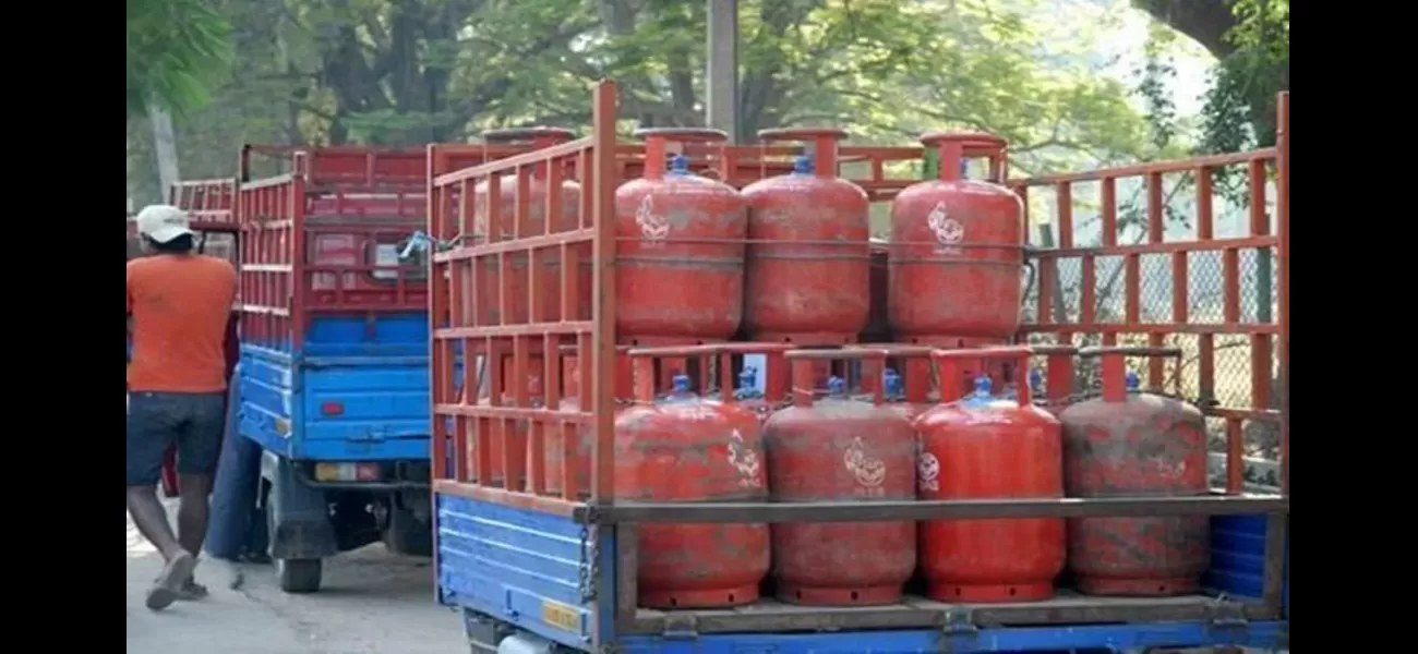 Price of 19kg commercial LPG gas cylinder rises by Rs 7.