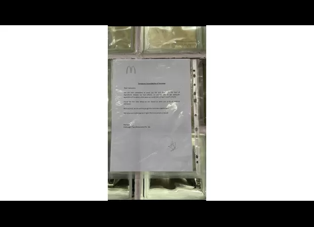 Tomatoes prices soar to Rs 180/kg at Mac's Burgers in Indore.