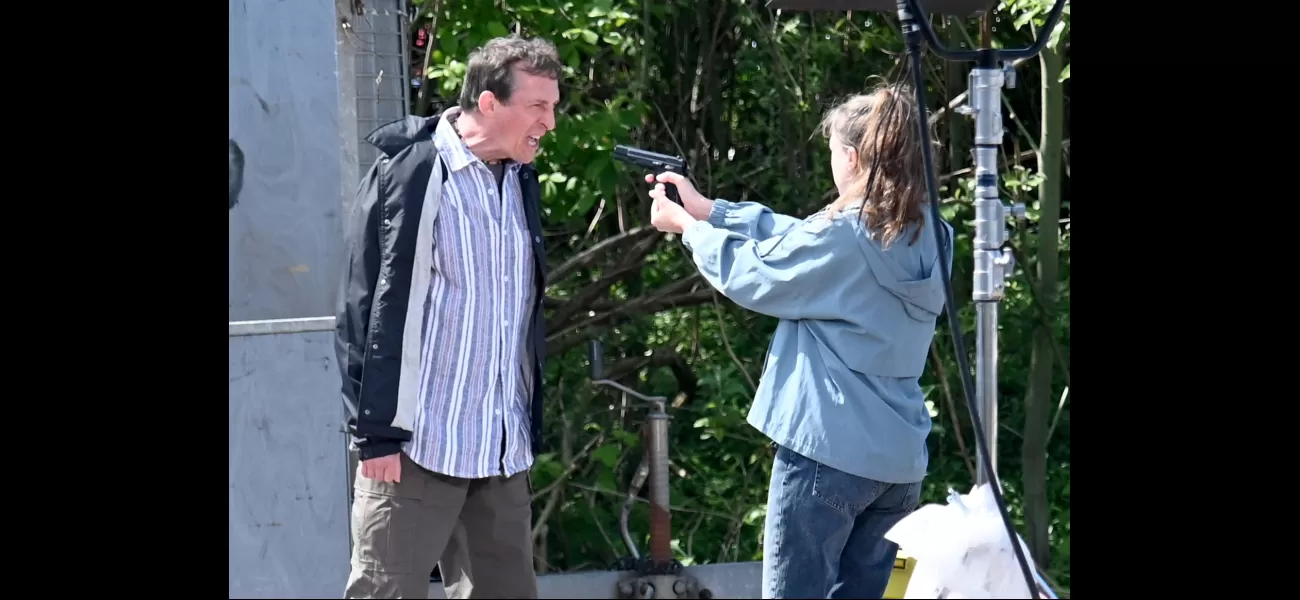 Spider and Toyah face off in a terrifying shooting in the Coronation Street finale.