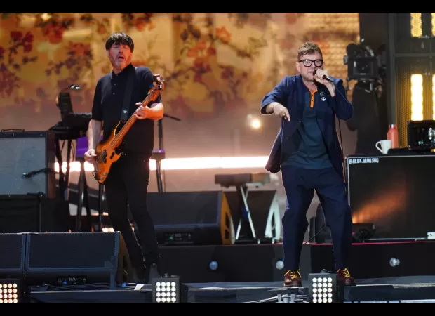 Damon Albarn experiences a nightmare as a child, then turns into it.